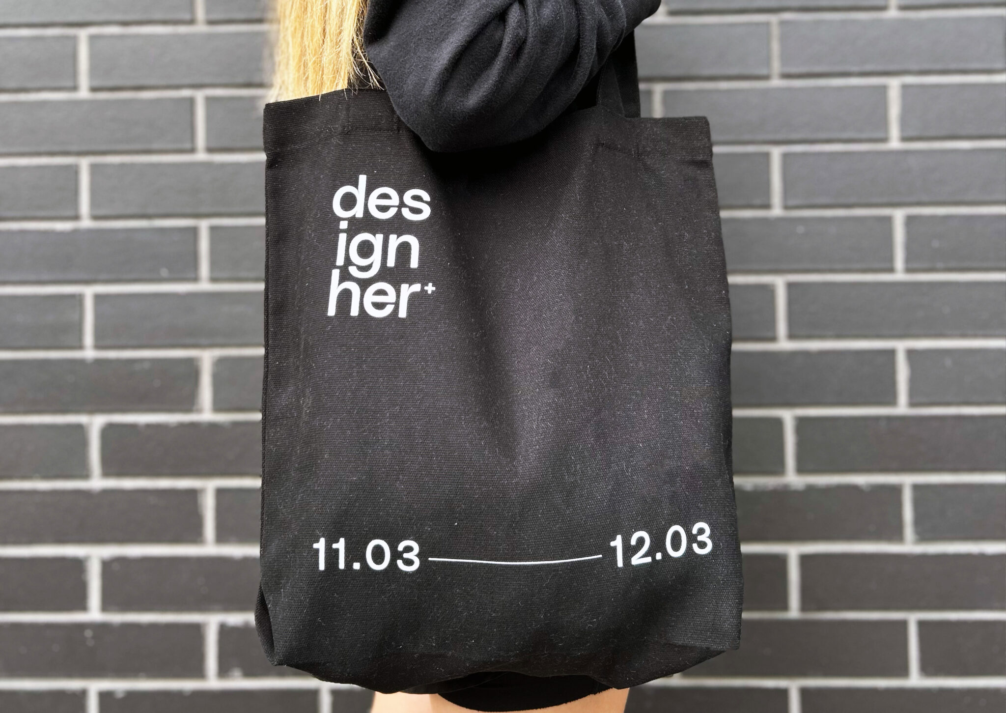 Kirsty Leggett studied the Bachelor of Media Design at Media Design School and graduated in 2023