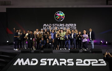 MDS Students Reece Gorman and Lola Luo win Gold at the 2023 MadStars